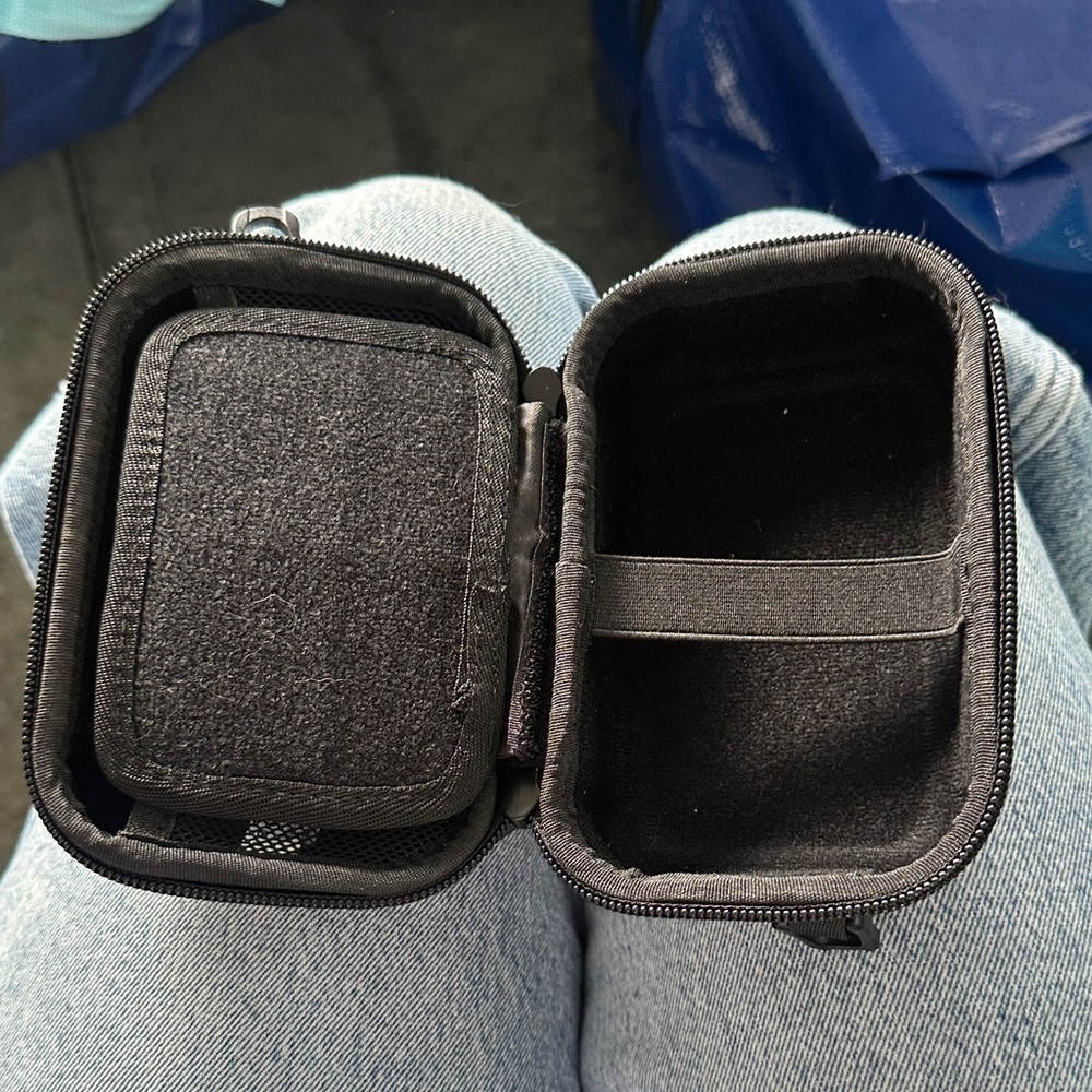 BAGSMART Cream Compact Digital Camera Case - Picture 3 of 7
